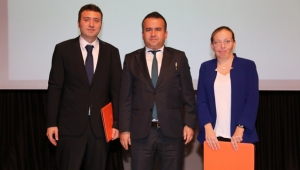 Bir Okul Değişir, Antalya Değişir'