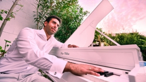 BİR PİYANİST DİEGO VALDIVIA