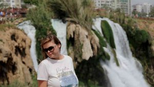 DÜDEN ŞELALESİ'NDE RAMAZAN BAYRAMI YOĞUNLUĞU