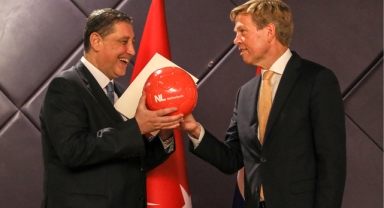 KARAER, HOLLANDA FAHRİ KONSOLOSU OLDU