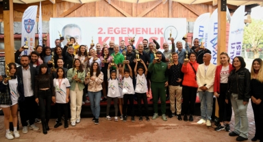 EGEMENLİK TURNUVASINDA ÖDÜL TÖRENİ