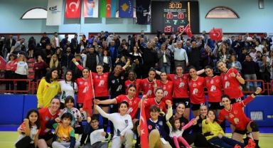 TEK GÜNDEM AVRUPA KUPASI