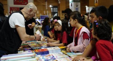 KEPEZ KİTAP FUARI'NA BÜYÜK İLGİ