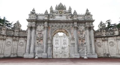 DOLMABAHÇE SARAYI'NDAKİ RESTORASYONDA SONA GELİNDİ