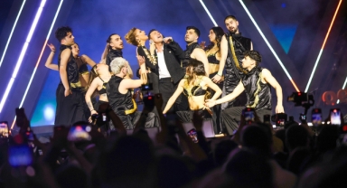 Gülben Ergen ve Mustafa Sandal’dan sahnede sürpriz düet