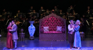 'Saraydan Kız Kaçırma' opera sahnesinde
